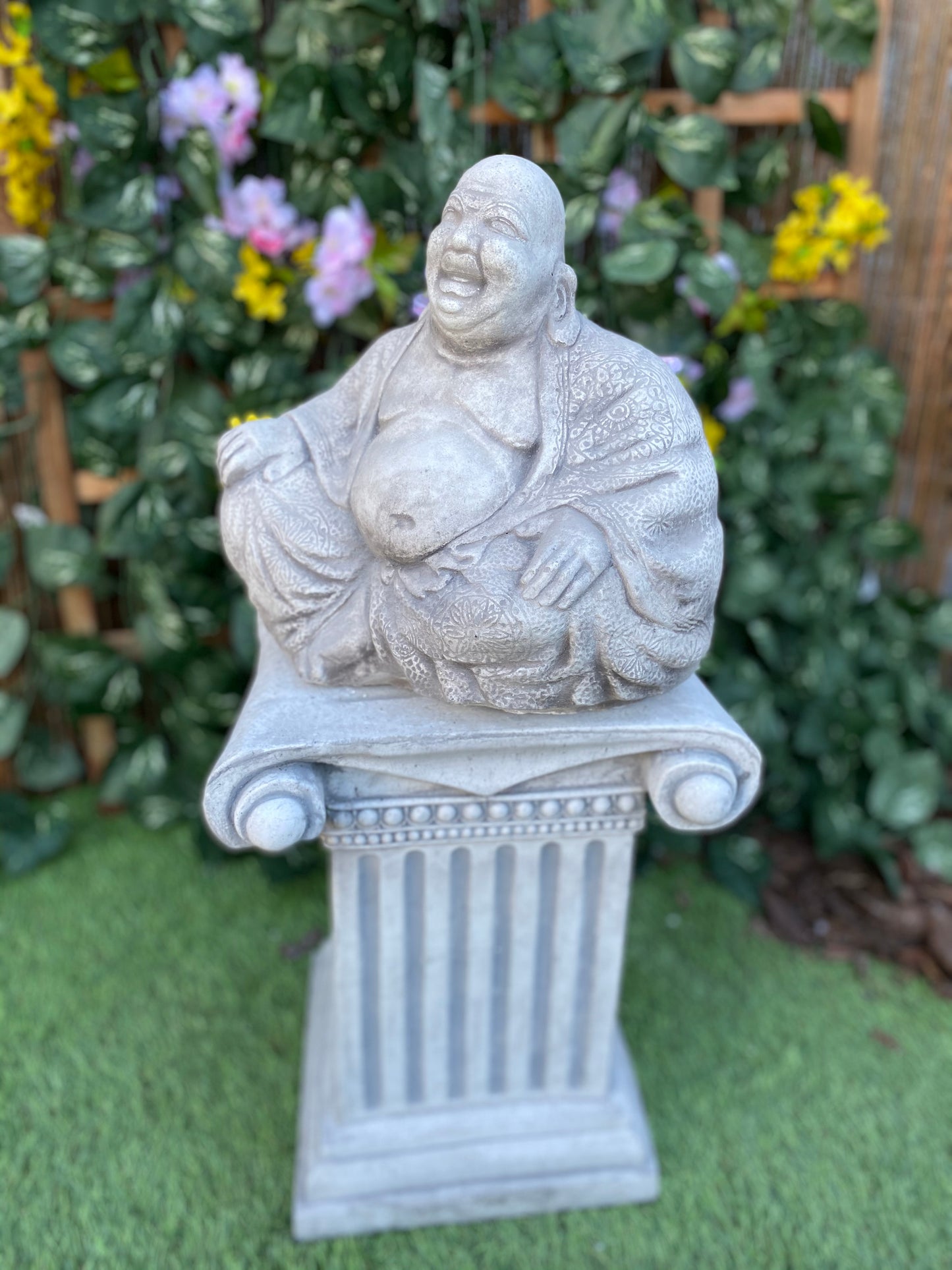 Roześmiany Budda Figura betonowa