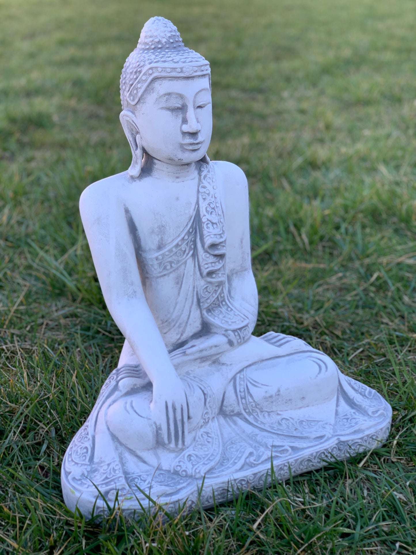 Siedzący Budda Figura betonowa