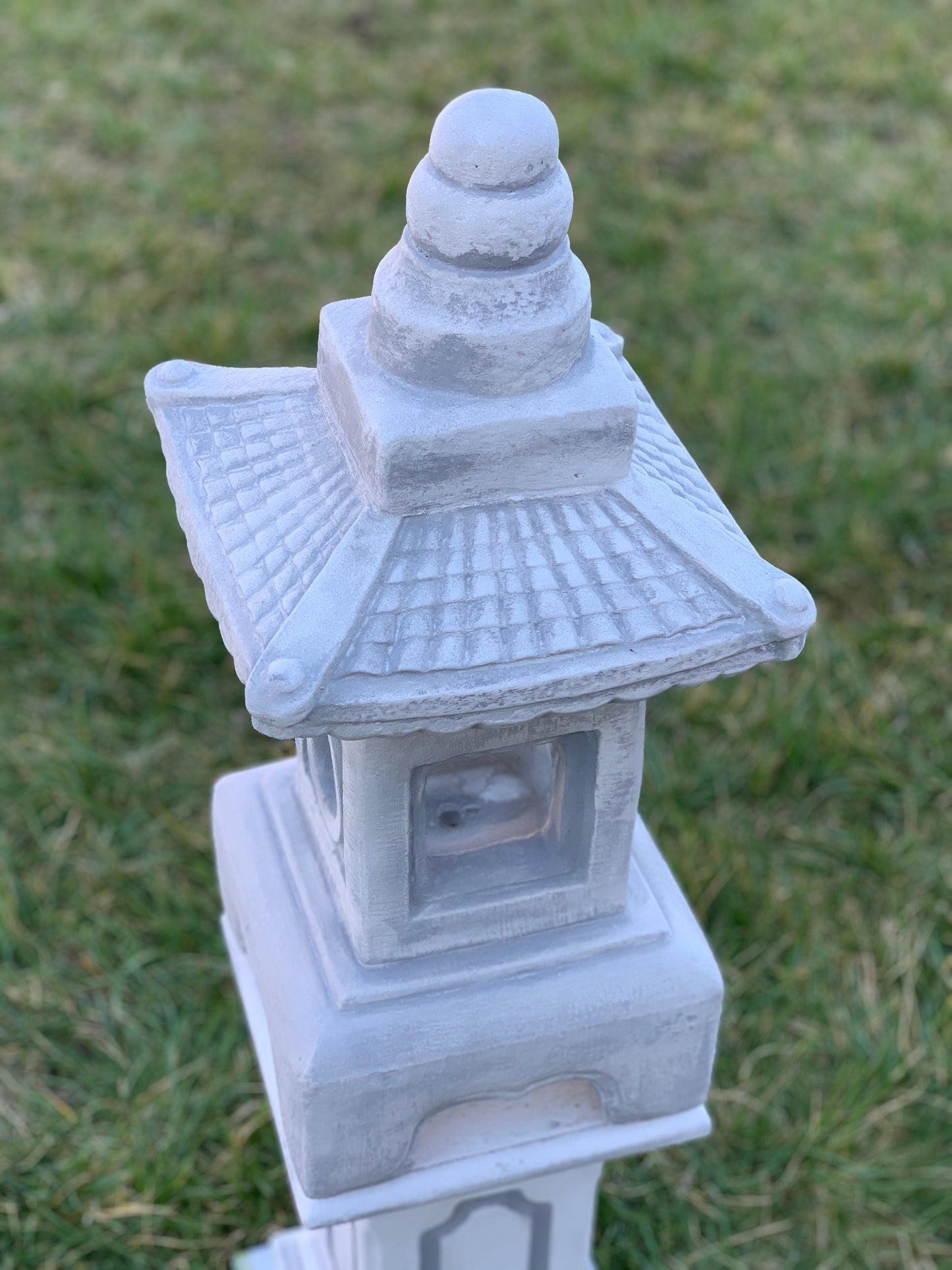 Pagoda Kwadratowa Figura betonowa